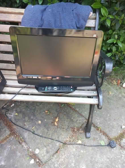 Photo of free Logik portable tv/dvd (Wyke, BD12) #1