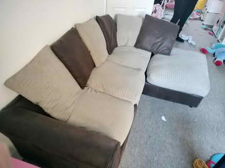 Photo of free Corner sofa amazing condition (Eastleigh) #2