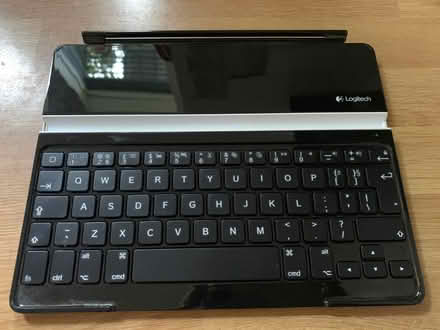Photo of free iPad Bluetooth keyboard (SE15 Peckham) #1