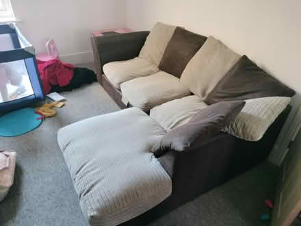 Photo of free Corner sofa amazing condition (Eastleigh) #1