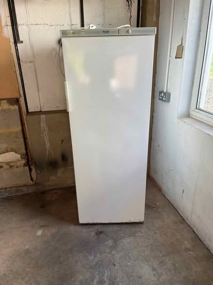 Photo of free Ancient freezer (Coulsdon (CR5)) #1