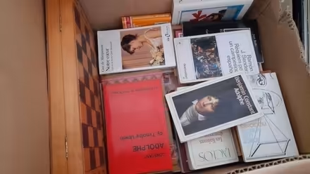 Photo of free Selection of French novels /Grammar books (Leasowe CH46) #1