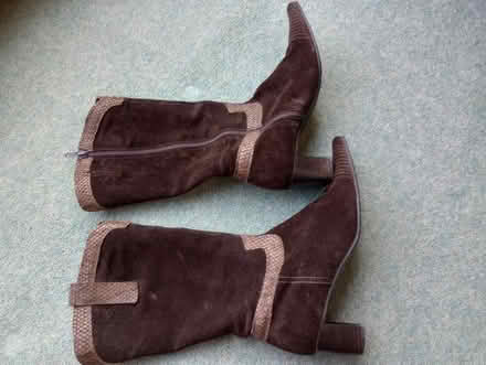 Photo of free Brown Leather Boots Size 6 (Beaconsfield HP9) #1