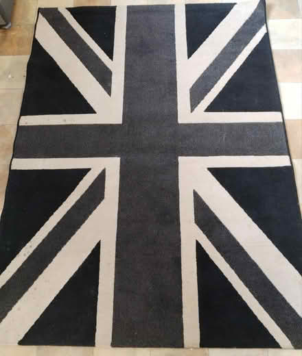 Photo of free Black and Tan Union Jack rug (Mill Hill BB2) #1