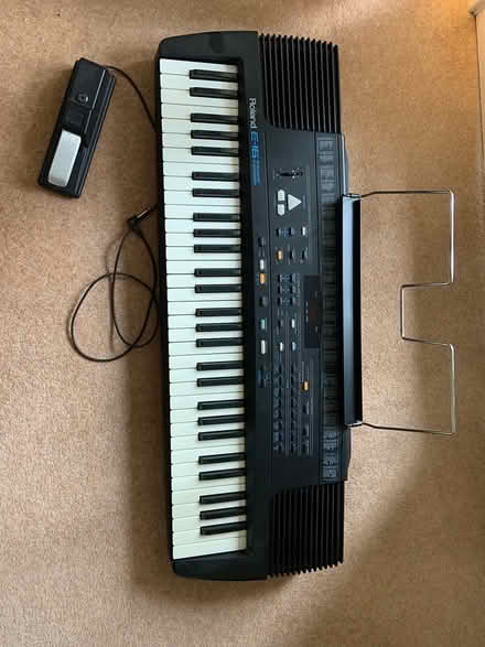 Photo of free Roland Keyboard no transformer (Roslin EH25) #1