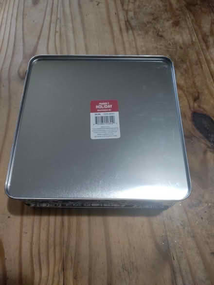Photo of free Christmas gift box (Highland) #2