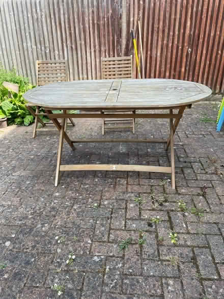 Photo of free Wooden table with 6 chairs (Sanderstead CR2) #2