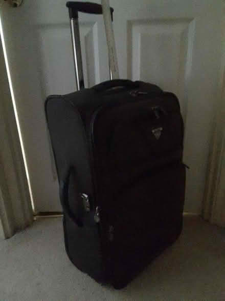 Photo of free Medium suitcase - defective handle (North Chingford) #1