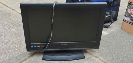 Photo of free 19" TV - no remote (San Mateo) #1