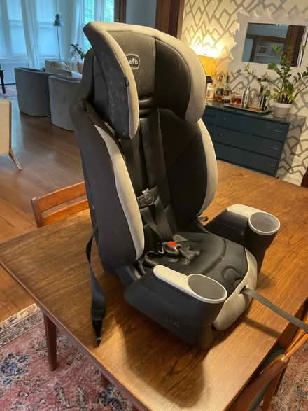 Photo of free EvenFlo Car Seat (front facing) (Portage Park, Chicago) #3