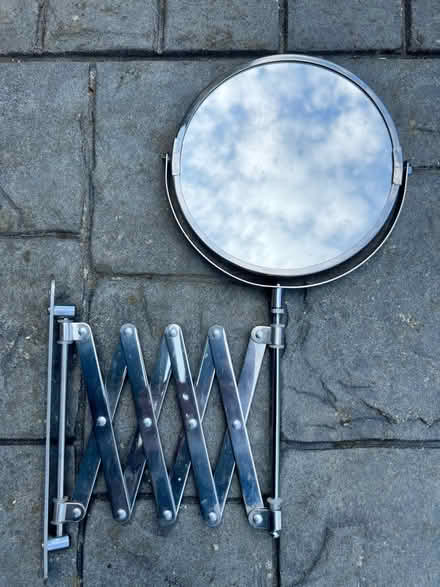 Photo of free Bathroom/shaving mirror (Middle Aston OX25) #1