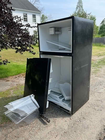 Photo of free Working fridge (Newbury close to Tendercrop) #2