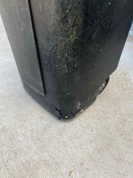 Photo of free Trash can (Riverstone) #3