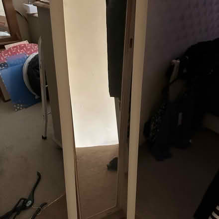 Photo of free Mirror (Caerphilly town center (Caerphilly town center (ish)) #1