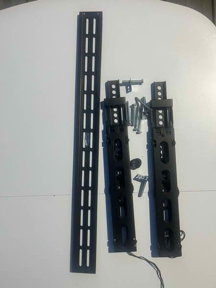 Photo of free Tv wall mount (SW19) #1
