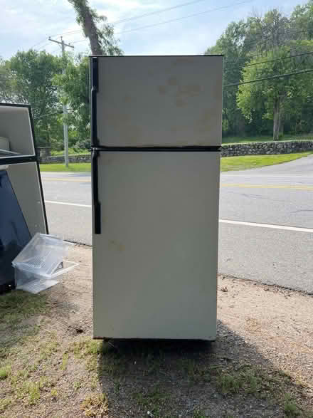 Photo of free White Fridge (Newbury close to Tendercrop) #1