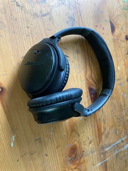 Photo of free Bose noise-cancelling headphones (Germantown) #1