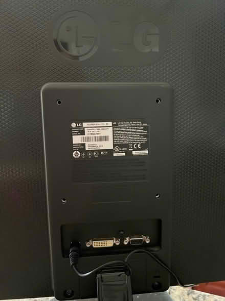Photo of free LG Monitor (Ayer) #2