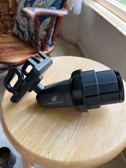 Photo of free cell phone holder (Amelia) #1