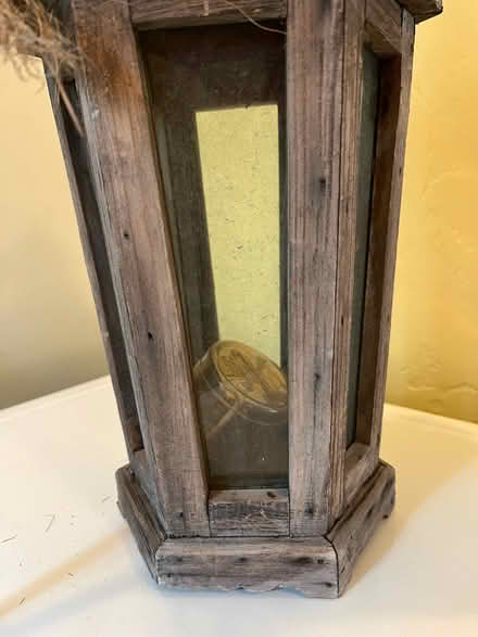 Photo of free Asian style wood lantern (Koreatown) #3