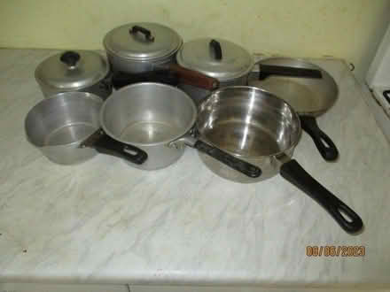 Photo of free Various pans (Grange TS26) #1