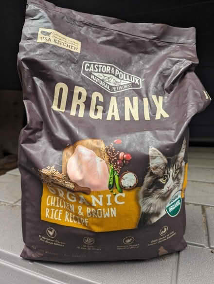 Photo of free Organix Dry Cat Food (North of HSU) #1