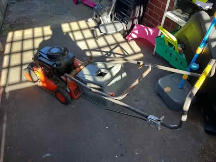 Photo of free petrol lawnmower (OL7 ashton under lyne) #3