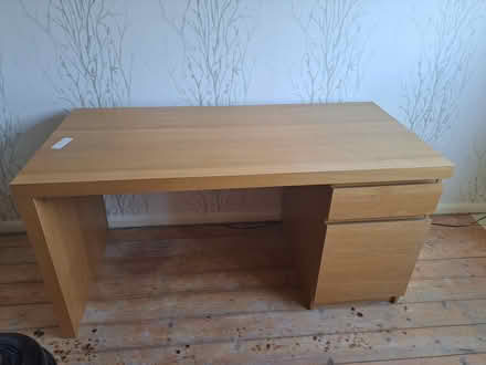 Photo of free Small desk (Ellesmere Port CH66) #1
