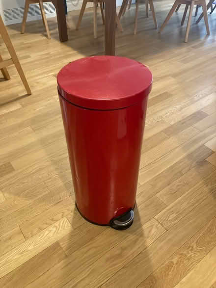 Photo of free Eko Brand Step-on Trash Can (Upper East Side (74th/1st)) #3