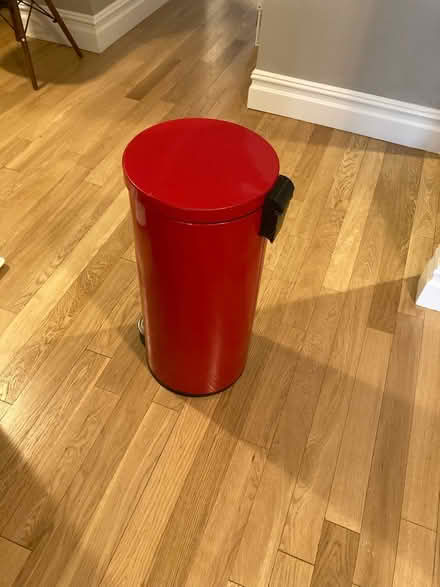 Photo of free Eko Brand Step-on Trash Can (Upper East Side (74th/1st)) #2