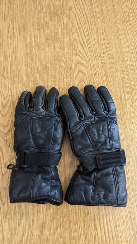 Photo of free Motorcycle Riding Gloves (Fairfax (22032)) #2