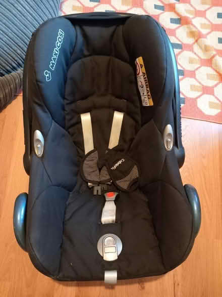 Photo of free Maxi cosi car seat (Caton) #1