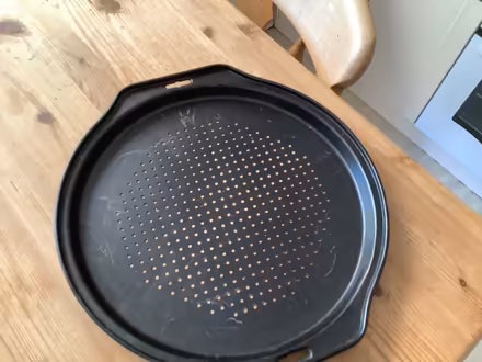 Photo of free Pizza tray (Letchworth, grange) #1
