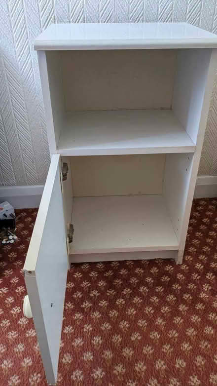 Photo of free Small white cabinet (Richmond TW10) #1