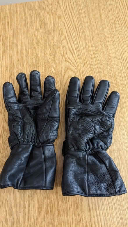 Photo of free Motorcycle Riding Gloves (Fairfax (22032)) #1
