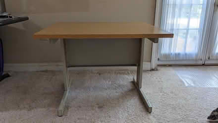 Photo of free Desk (22308) #1
