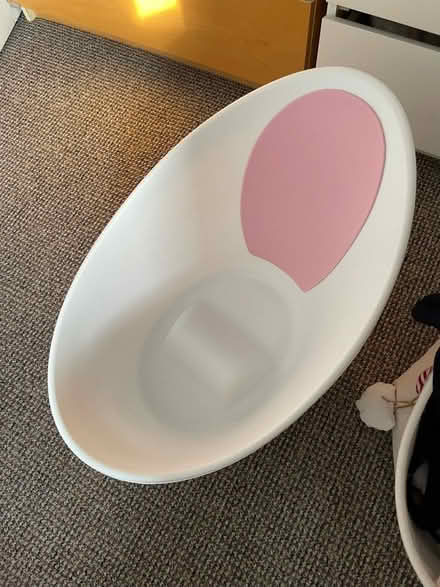 Photo of free Shnuggle baby bath (Mansfield NG19) #1