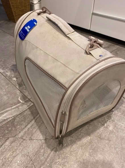 Photo of free Pet carrier (Bloomfield) #1