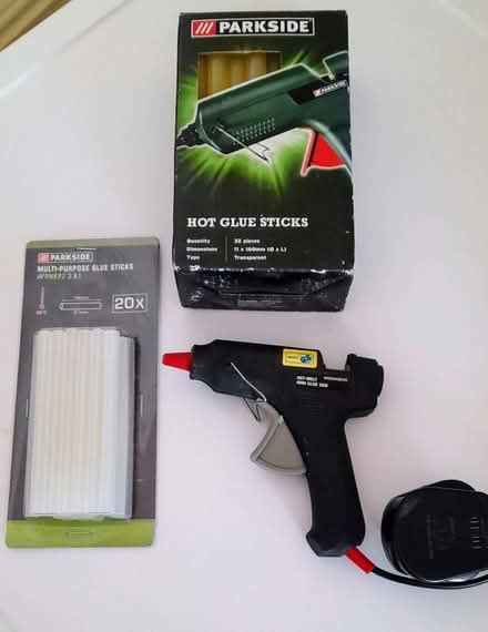 Photo of free 7mm Mini-Glue Gun (Porth-y-felin LL65) #1
