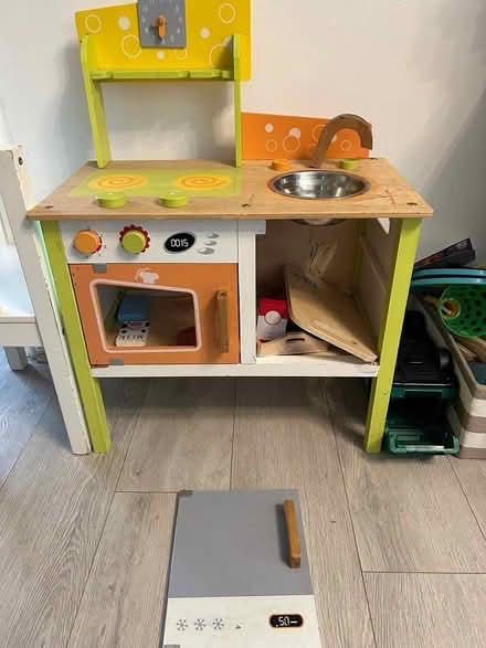 Photo of free Wooden kitchen toy (WA14) #1