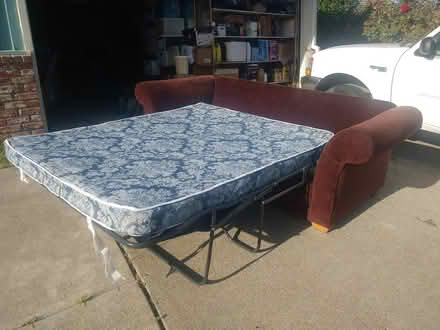 Photo of free Plush Comfy Clean Hideabed Couch (El Sobrante) #3
