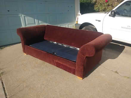Photo of free Plush Comfy Clean Hideabed Couch (El Sobrante) #4