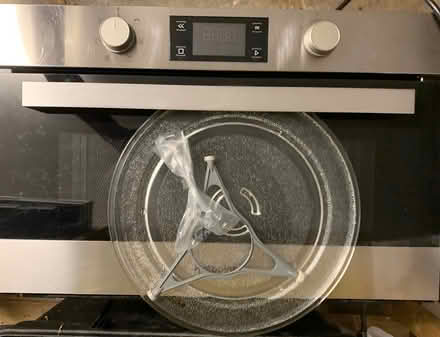 Photo of free integrated microwave (Finham CV3) #1
