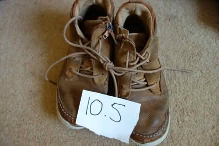 Photo of free Boys' shoes (7, 7.5, 10, 10.5) and girls' slippers (10) (Cumnor OX2) #4