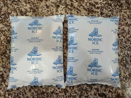 Photo of free 8 reusable ice packs (Lilburn) #1