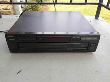Photo of free Optimus 5-disc CD player (Morningside) #1