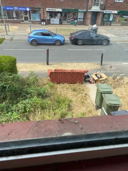 Photo of free red 2-3 seater sofa (guildford GU1) #2