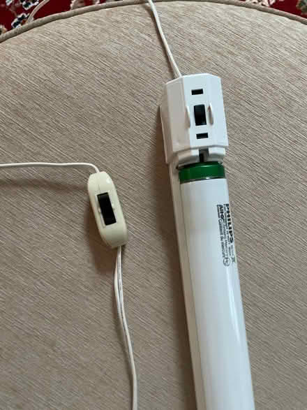 Photo of free 2’ fluorescent lamp fixture nonwork (Reading, off West st) #2
