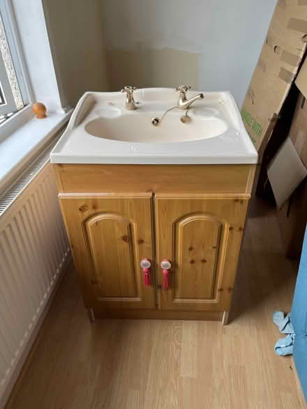 Photo of free Sink unit (Coulsdon (CR5)) #1
