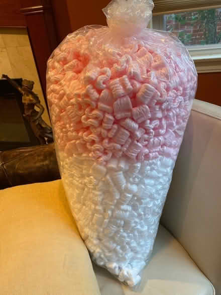 Photo of free styrofoam packing peanuts (south evanston) #1